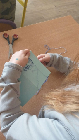 zdjęcie z warsztatów z igłą za pan brat