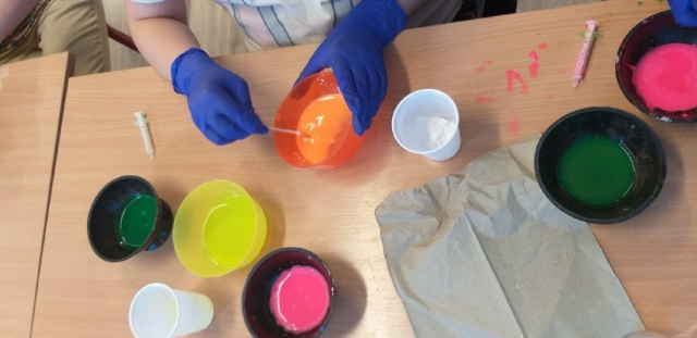 zdjęcie z warsztatów malarskich