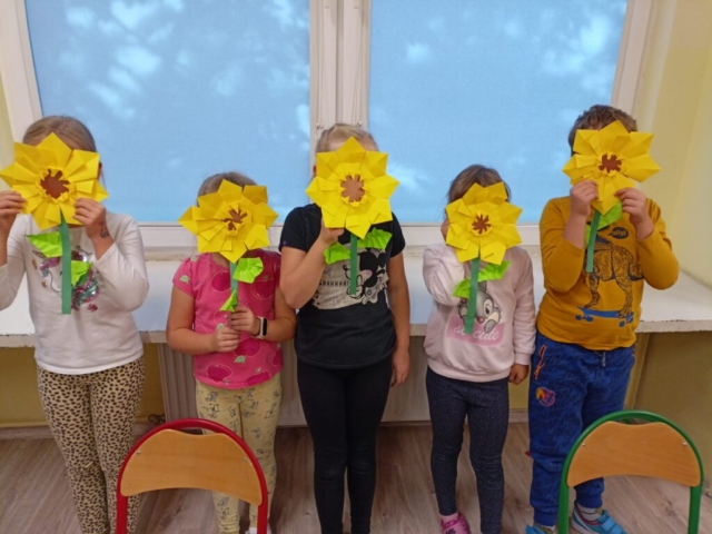 prace, origami, słoneczniki