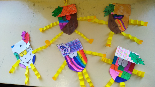 zajęcia plastyczne, kolorowe żołedzie