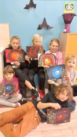 Muzolinki. Tworzymy też ciekawe prace plastyczne i przestrzenne interpretując utwory muzyczne