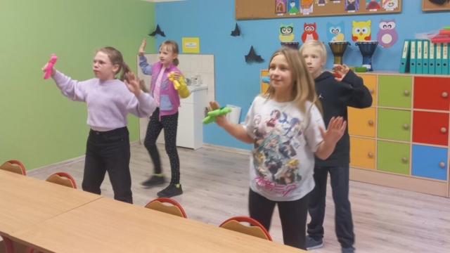 Muzloniki. Tańczymy, śpiewamy, gramy na różnych instrumentach