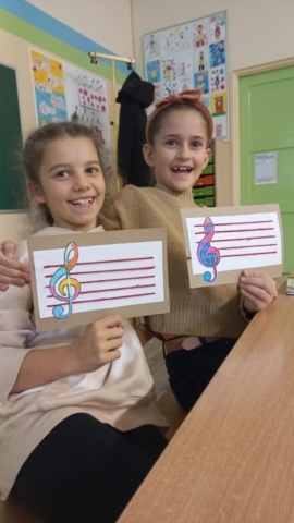 Muzloniki. Tańczymy, śpiewamy, gramy na różnych instrumentach