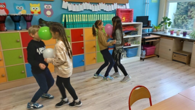 Muzolinki. Tańczymy, śpiewamy, gramy na różnych instrumentach