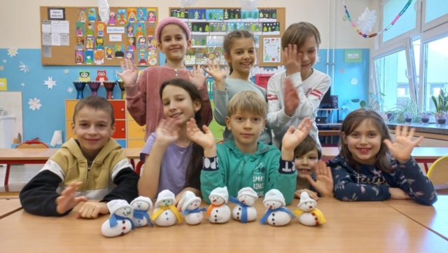 Muzloniki. Tworzymy też ciekawe prace plastyczne i przestrzenne interpretując utwory muzyczne