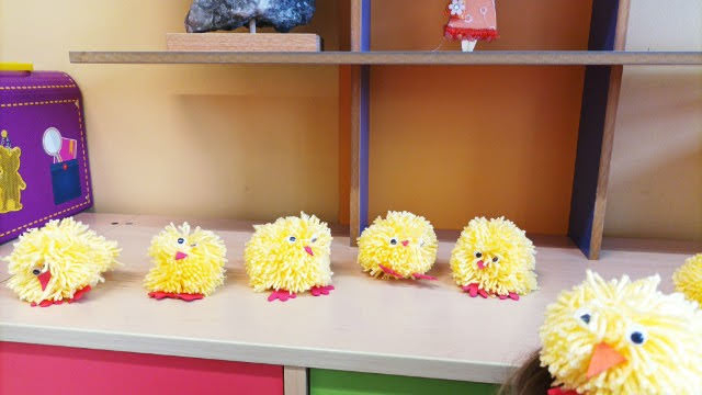 wielkanocne kurczaczki z włóczki