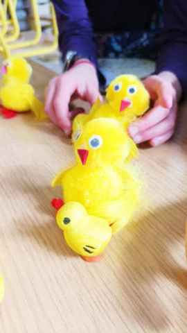 prace wielkanocne kurczaki, zręczne rączki