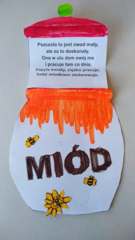 plastyczne zajęcia, dzbanki z miodem