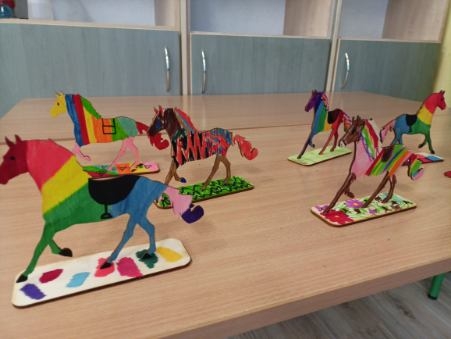 Kreatywne popołudnia, gra, super pionki - konie